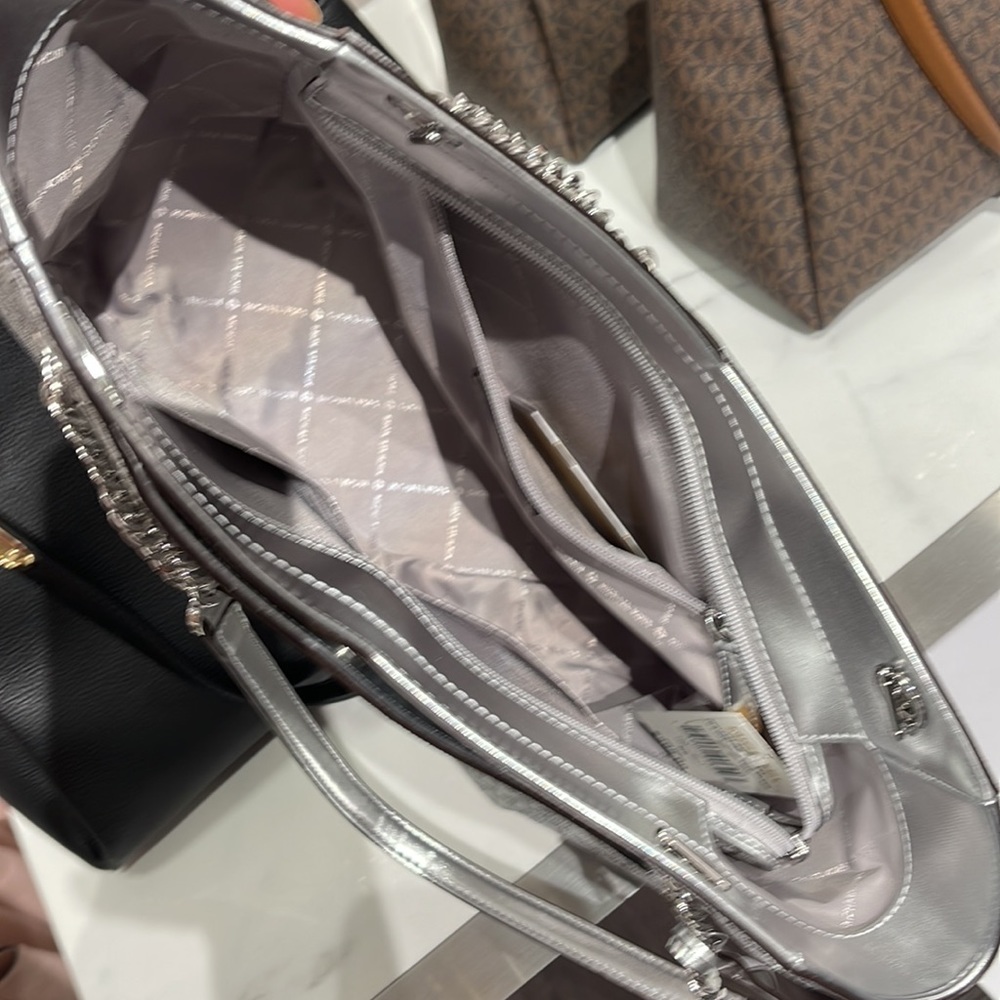 Michael Kors Jet Set Travel Large Chained Tote Shoulder Bag MK 
Silver

NWT - Picture 10 of 16